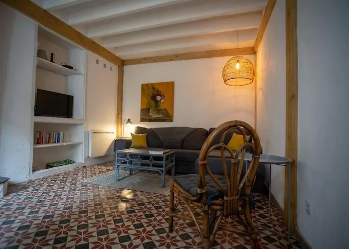 Дом отдыха Lovely House With Courtyard And Terrace Near Canal Du Midi *