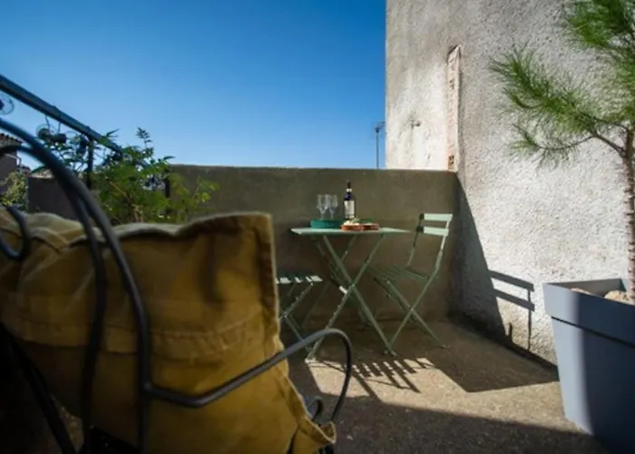 Дом отдыха Lovely House With Courtyard And Terrace Near Canal Du Midi *