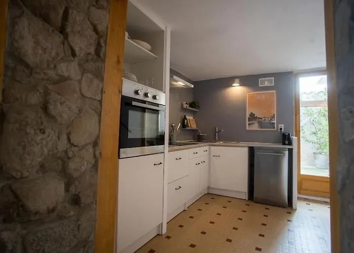 Lovely House With Courtyard And Terrace Near Canal Du Midi Дом отдыха *